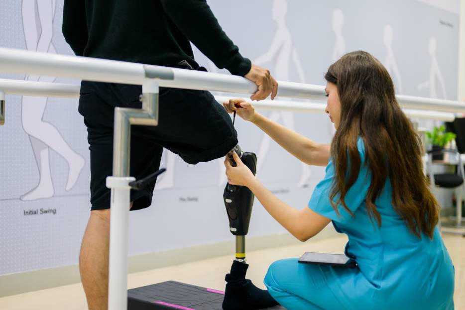 ¿En qué consiste la rehabilitación prostética?