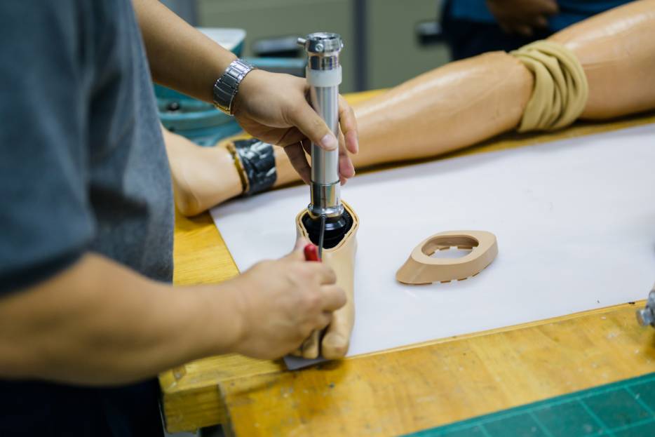 fabricación de prótesis de pierna personalizada en León